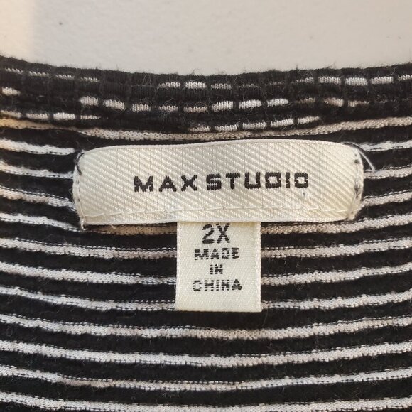 MAX STUDIO SZ 2X Women's Plus Black & White Striped Rayon Blend Pullover Top - Picture 7 of 9